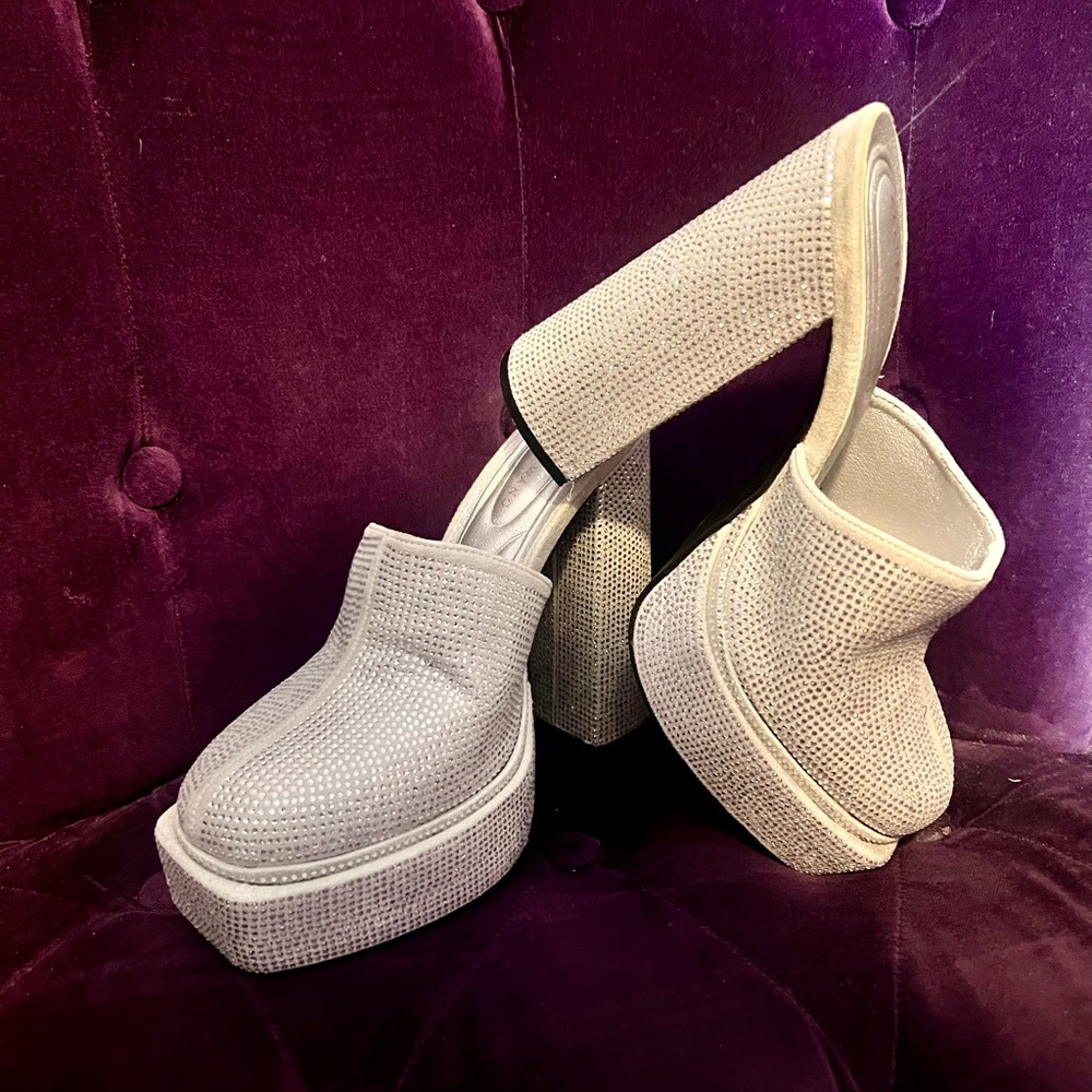 Azalea Wang Elegant Silver Platform Heels NWOT